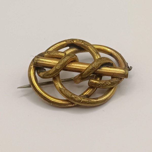 Victorian pinchbeck brooch